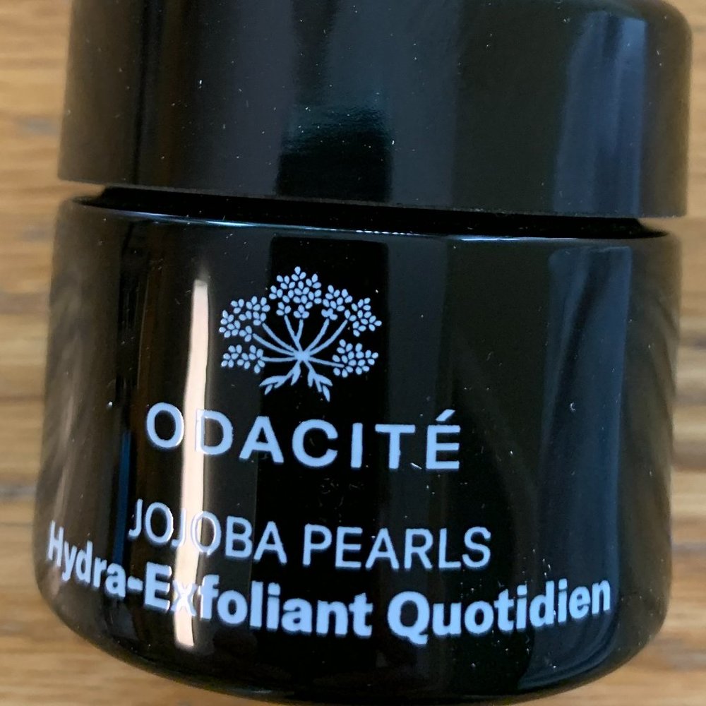 Odacite jojoba pearls exfoliant